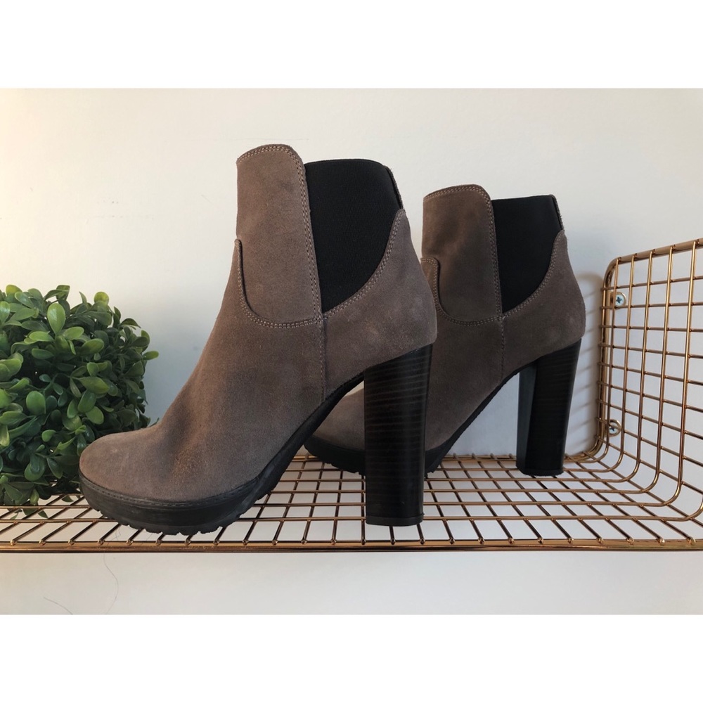 Vince Camuto | Suede Booties
